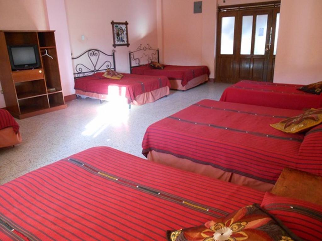 Hotel El Chaparral Panajachel Room photo
